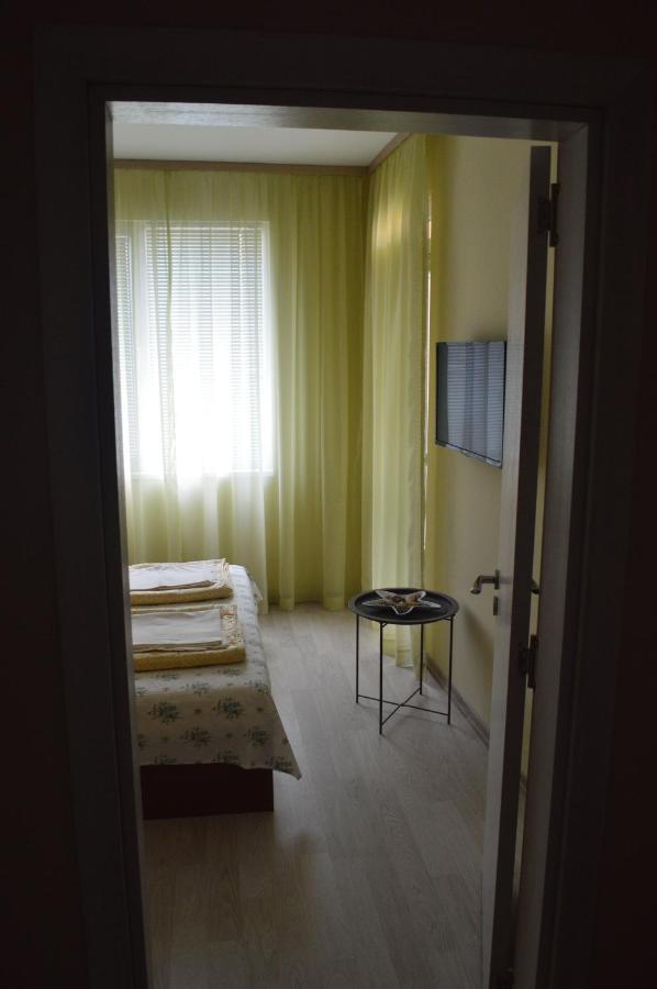 Yanis Hotel Chernomorets Buitenkant foto