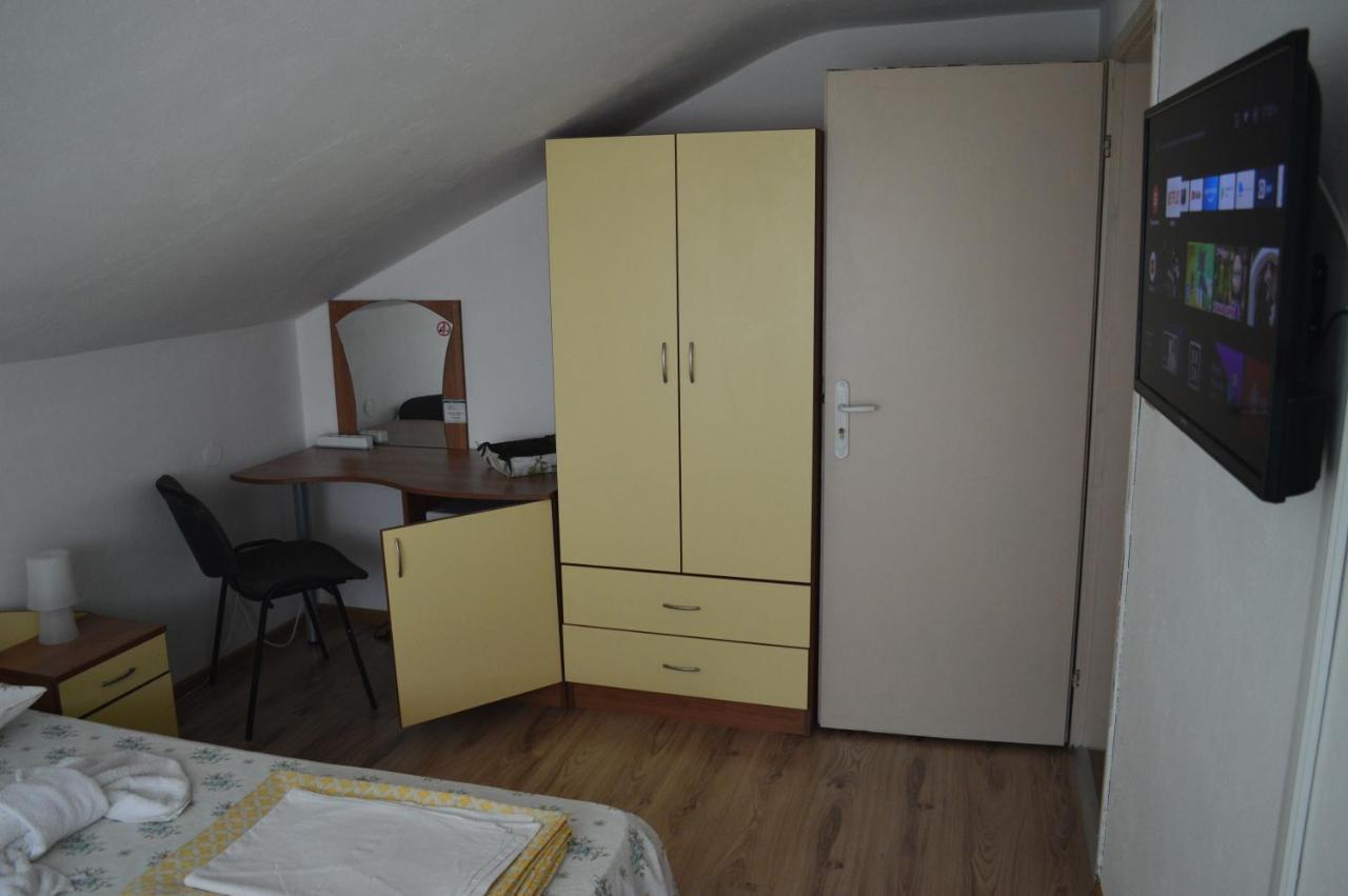 Yanis Hotel Chernomorets Buitenkant foto